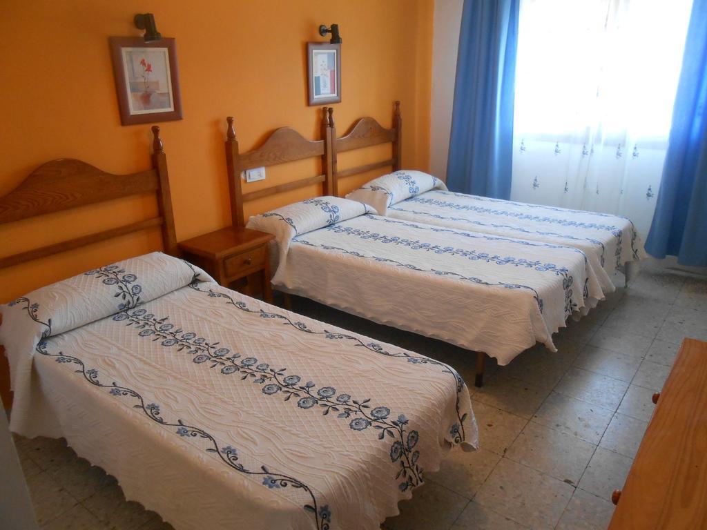 Hostal Avenida Arenas de San Pedro Rum bild
